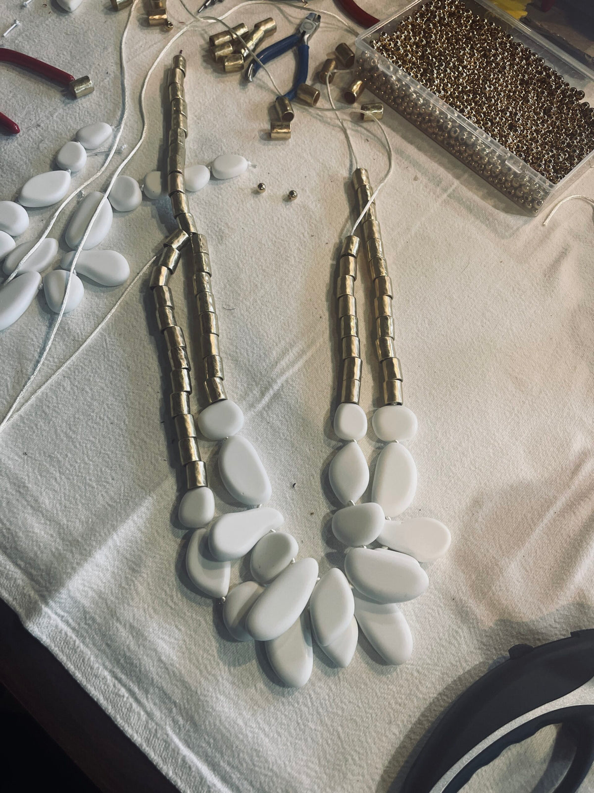 Glam Schoolhouse Necklace 0369261 image 7