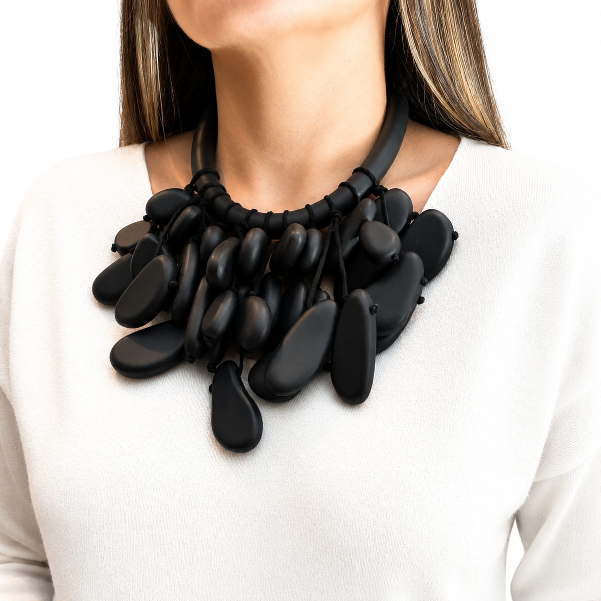 Black Necklace 0369044 image 3
