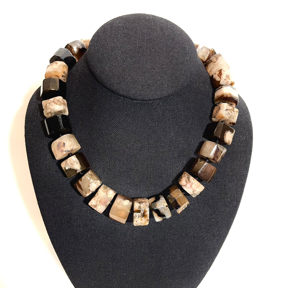 Agate Necklace 0369023 image 0