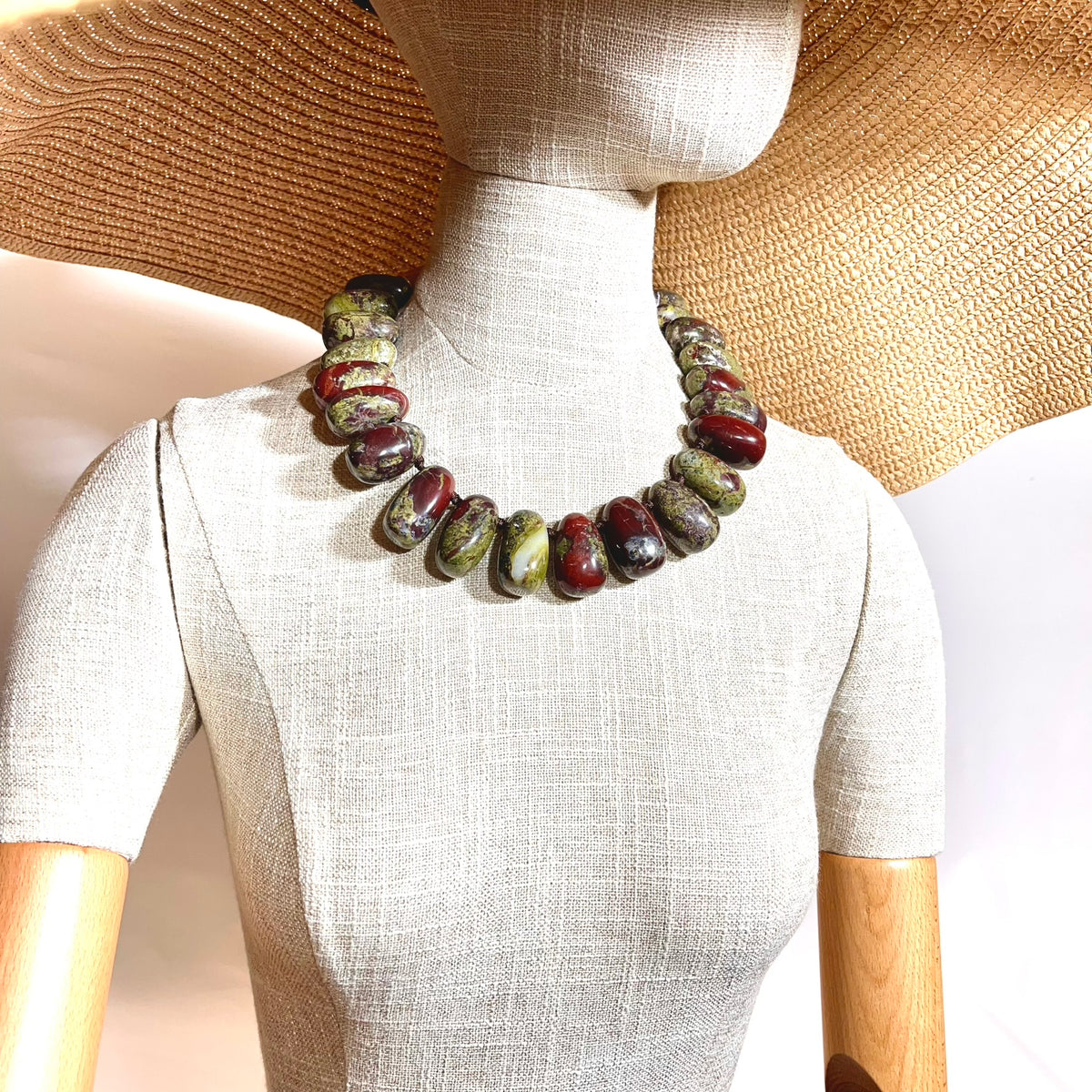 Dragon Blood Necklace 0369065 image 2