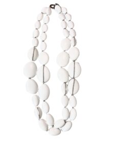 Double strand of oval beads with Rhinestones accent. Wear one string, two strings, or double everything to create a bulky choker. Ideal to wear on a turtleneck in winter.